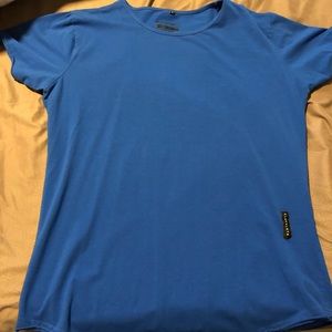 Alphalete scoop neck tee
